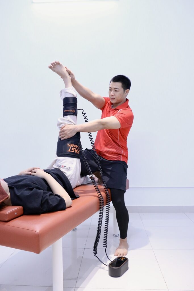 dong-tac-keo-gian-co-bang-dai-nen-luc-2